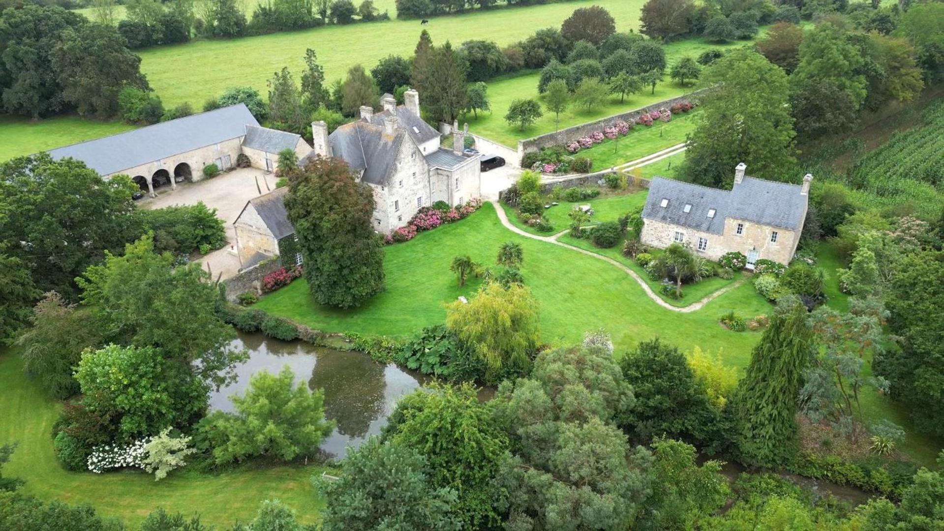 Bed and Breakfast Manoir De Savigny Valognes Esterno foto