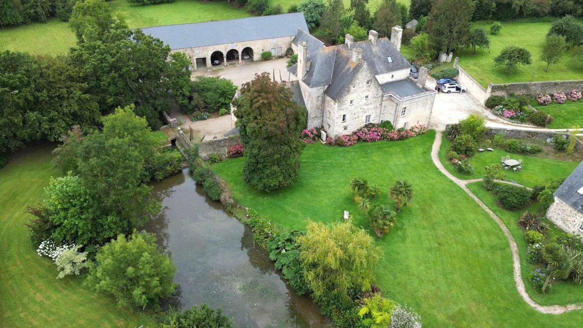 Bed and Breakfast Manoir De Savigny Valognes Esterno foto