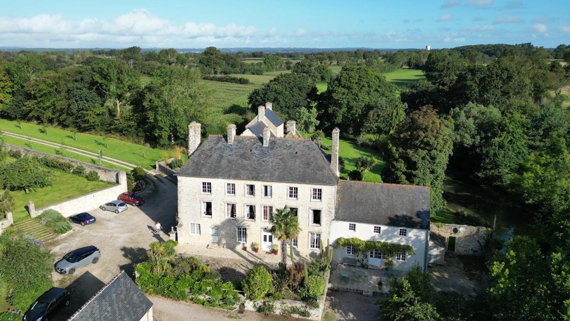 Bed and Breakfast Manoir De Savigny Valognes Esterno foto