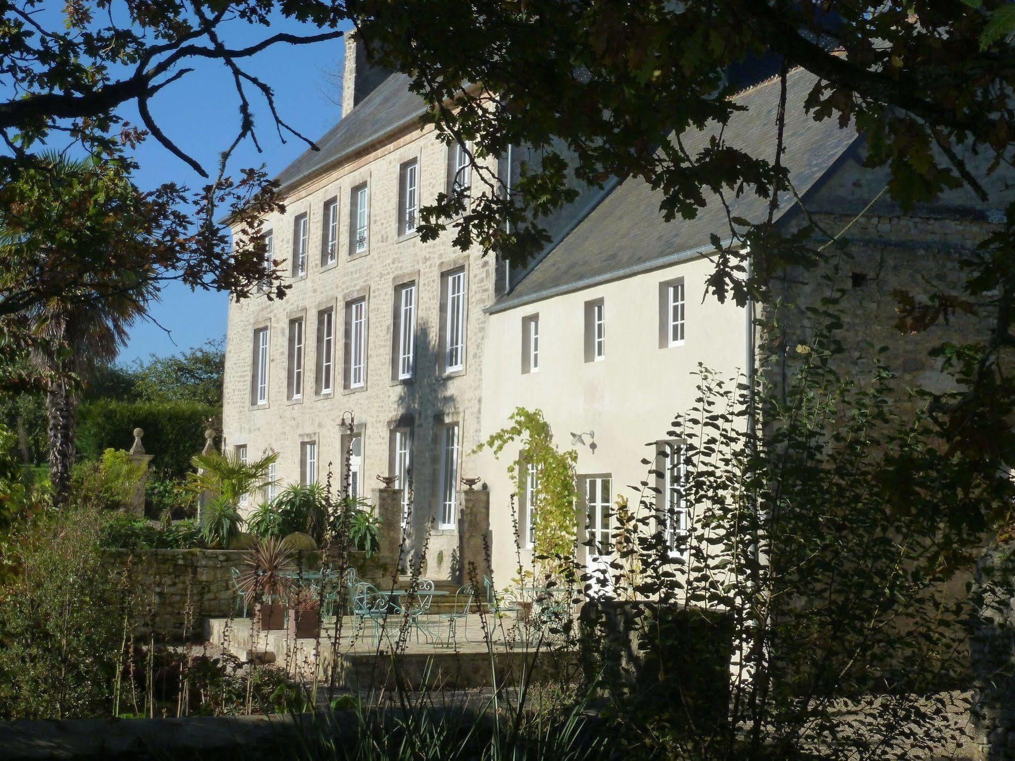 Bed and Breakfast Manoir De Savigny Valognes Esterno foto