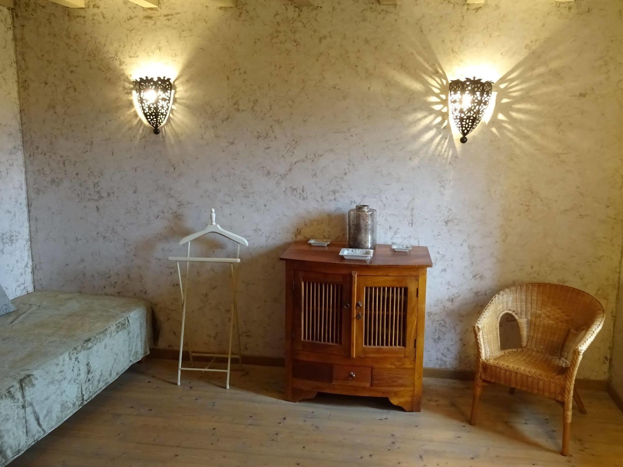 Bed and Breakfast Manoir De Savigny Valognes Esterno foto