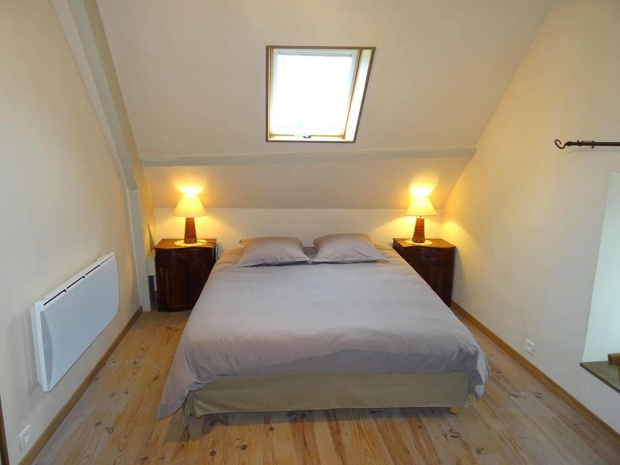 Bed and Breakfast Manoir De Savigny Valognes Esterno foto